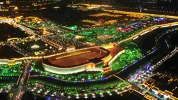 Foto dari udara yang diabadikan pada 14 Juni 2020 ini memperlihatkan pemandangan malam di kota kuno Zhengding di Shijiazhuang, Provinsi Hebei, China utara. (Xinhua/Xu Jianyuan)