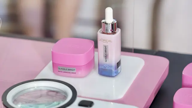 L’Oréal Paris Glyco Night Serum. Dok. Loreal