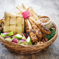 ilustrasi/makanan khas bali/copyright/shutterstock.com