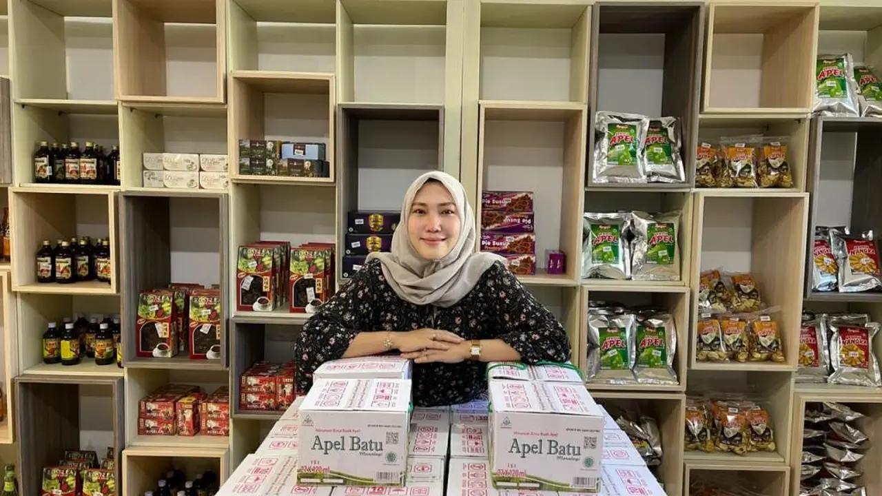 Kiat Pengusaha Oleh-Oleh Nova Prastika Bertahan di Tengah Pandemi
