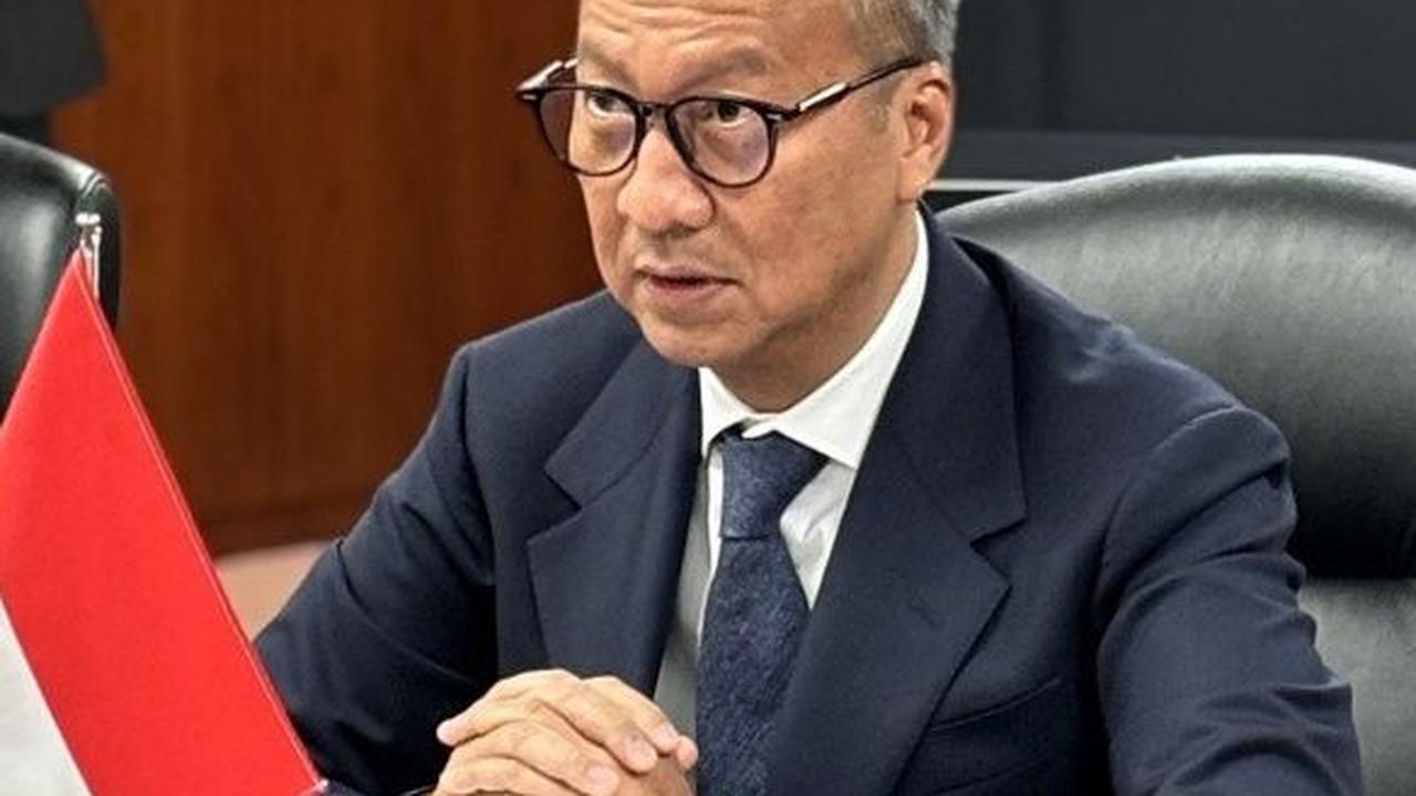 "Kita juga tidak perlu membahas kenapa murah, karena kota sudah tahu kenapa barang-barang yang berasal dari negara tersebut adalah murah," sambung Agus.