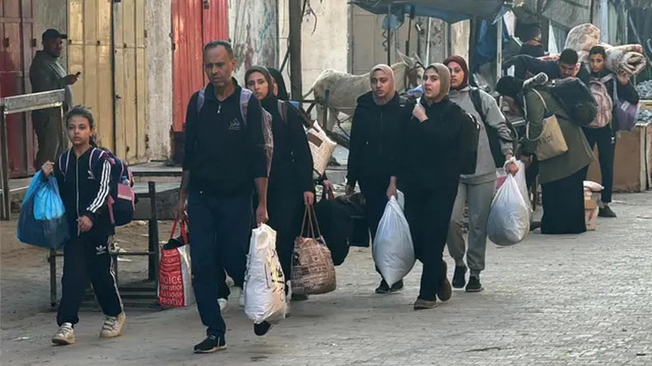 Hindari Serangan Israel, Warga Palestina Berbondong-bondong Tinggalkan Beit Lahiya