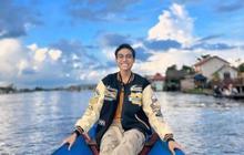 Naik Perahu di Pangkalan Bun, 8 Foto Manis Eby DA Saat Liburan ke Puncak