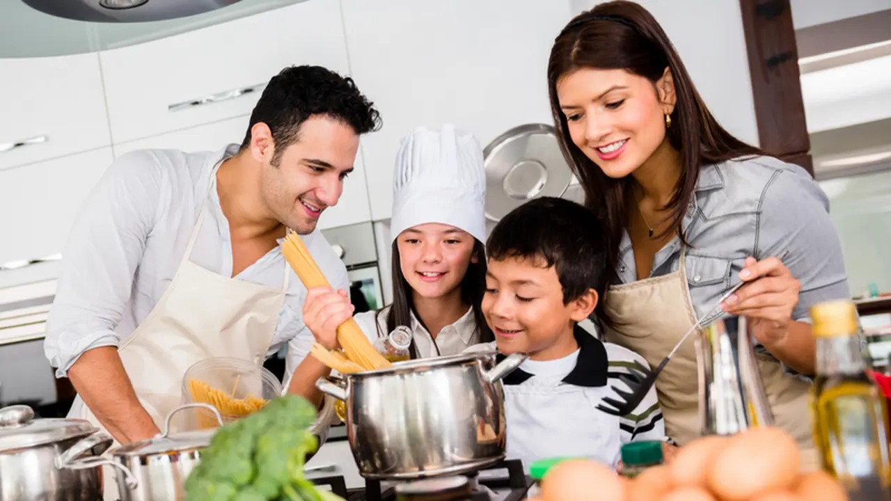 Memasak Bersama, Jadi Terapi Rekatkan Hubungan Keluarga
