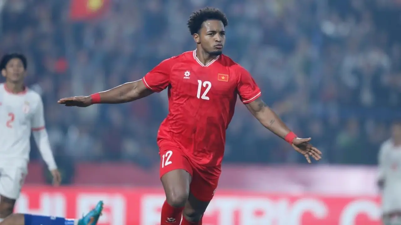 Cetak 2 gol dan 2 Assist dalam Debutnya meski Diejek Lawan, Nguyen Xuan Son  Bawa Kemenangan Timnas Vietnam dan Jadi Juara Grup B Piala AFF