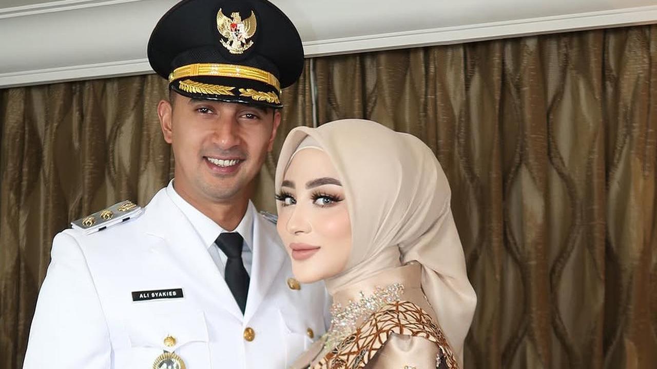 5 Potret Ganteng dan Gagah Ali Syakieb Pakai Seragam PDU saat Dilantik Jadi Wakil Bupati Bandung