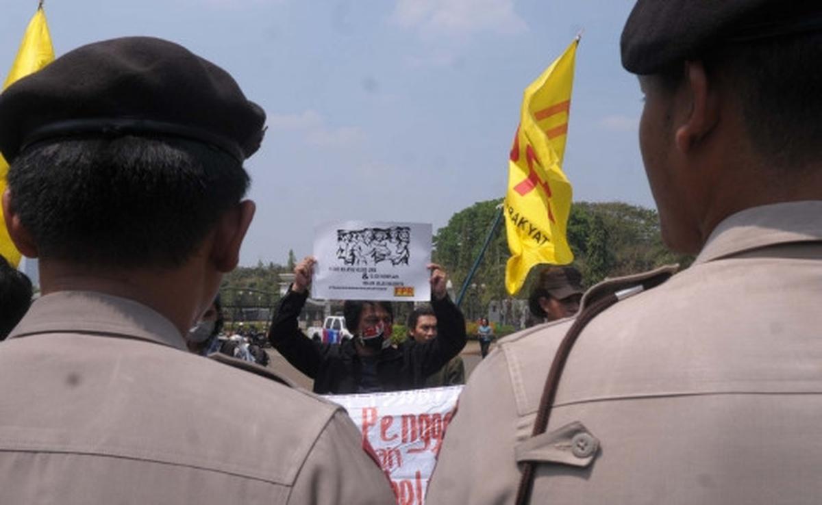 Massa datangi Istana menolak penggenangan Waduk Jatigede