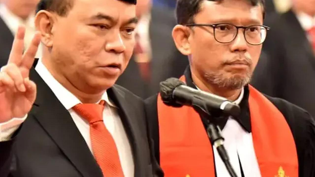 Menurut Kunto, posisi relawan sangat penting bagi Jokowi sebagai balas budinya di pencapresan. Sebab, salah satu basis pemenangan mantan Wali Kota Solo itu adalah relawannya itu sendiri.