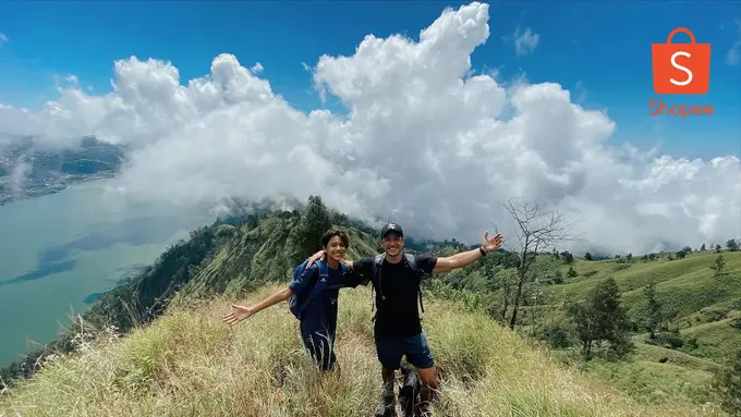 Self Healing Lewat Kegiatan Outdoor, Andrew White Bagikan Inspirasinya bersama Shopee