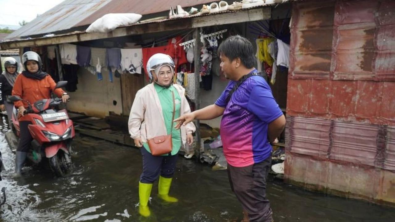PKK Banjarmasin Salurkan Obat dan Logistik untuk Korban Banjir Kuripan