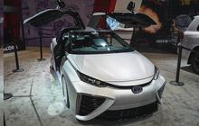 Modifikasi Toyota Mirai di SEMA Show 2015 bikin melongo!