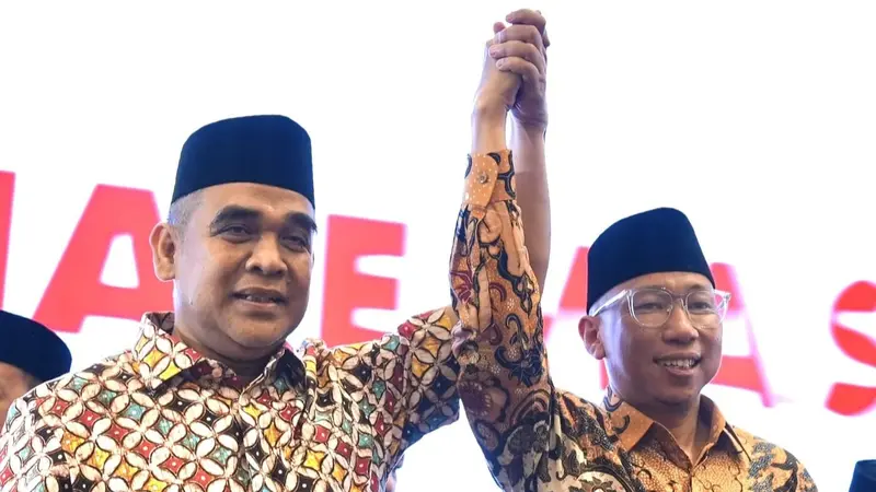 Sekjen Gerindra Ahmad Muzani memperkenalkan calon gubernur Lampung yang sudah diputuskan oleh Ketua Umum Partai Gerindra Prabowo Subianto, yakni Rahmat Mirzani Djausal untuk maju di Pilkada 2024. (