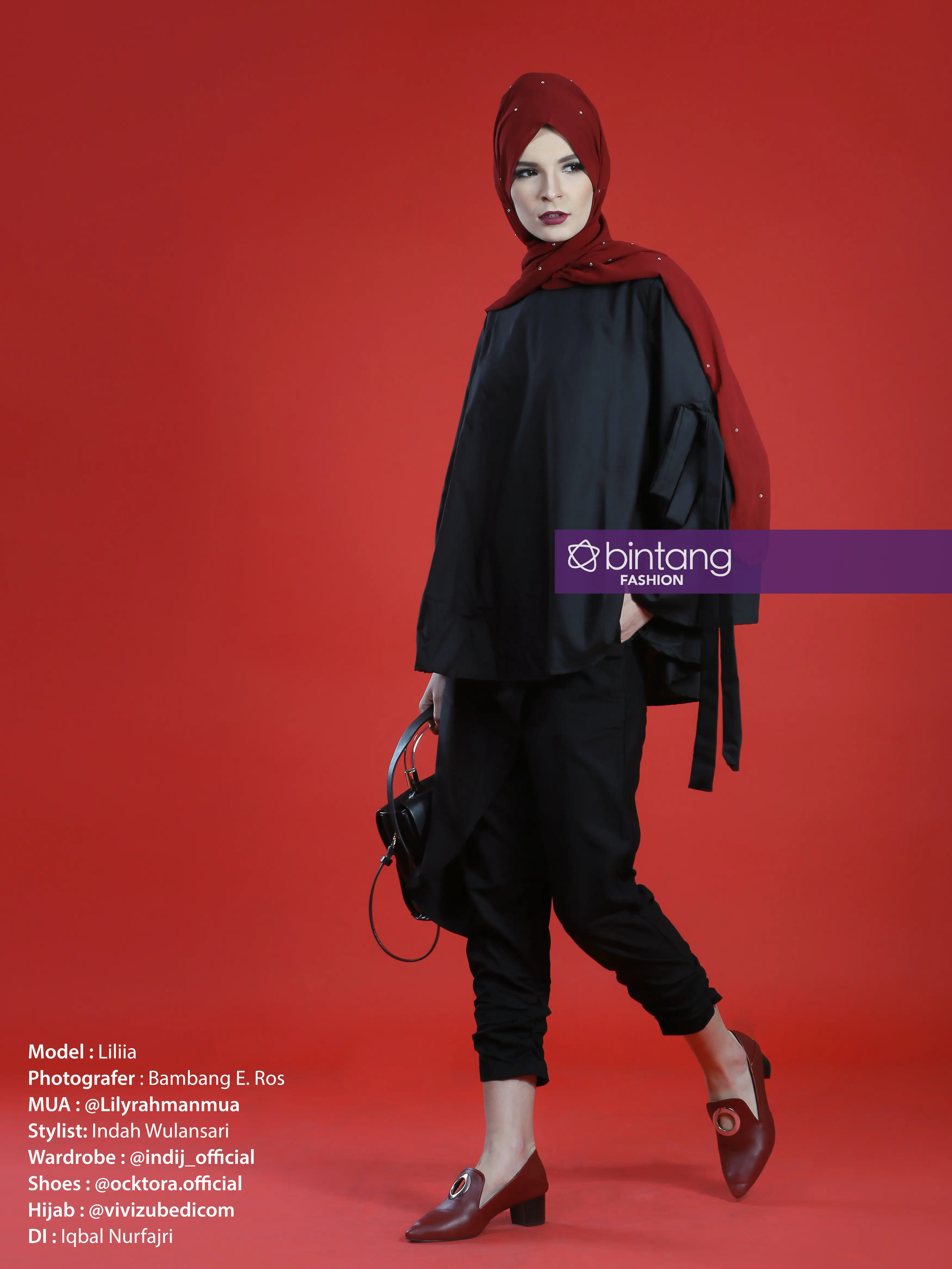 Tampil dengan warna bold, wardrobe blouse and pants : @indij_official, shoes maroon : @ocktora.official. (Bambang E. Ros)