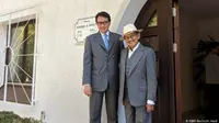 Dubes RI Untuk Jerman Arif Havas Oegroseno bersama BJ Habibie. (KBRI Berlin)