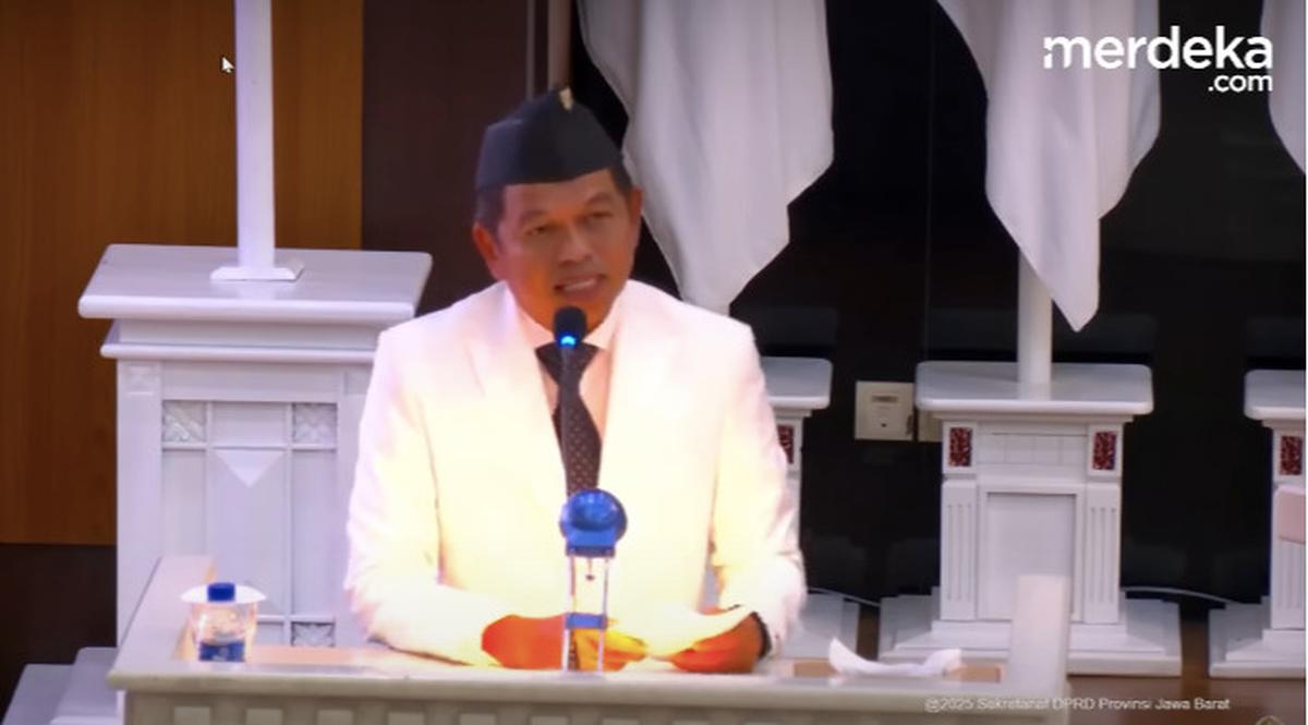 nama aura kasih di rapat dpr