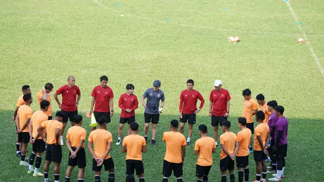 Timnas Indonesia U-23 berlatih di Vietnam. (PSSI).