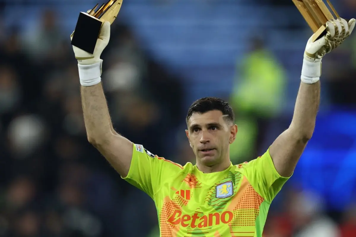 Emiliano Martinez, Aston Villa