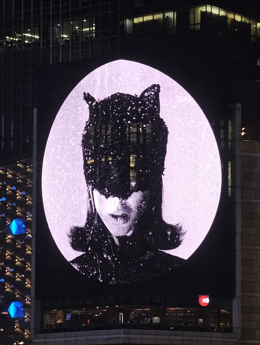 Ariana Grande muncul di Jakarta rilis lagu 'The Boy is Mine'. [Sumber: Sabsmedia]