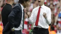 Ekspresi dua pelatih usai laga Final Piala FA 2016-2017 di Stadion Wembley, London, Sabtu (27/5). Chelsea kalah 2-1 melawan Arsenal di laga Final Piala FA tersebut. (AP Photo)