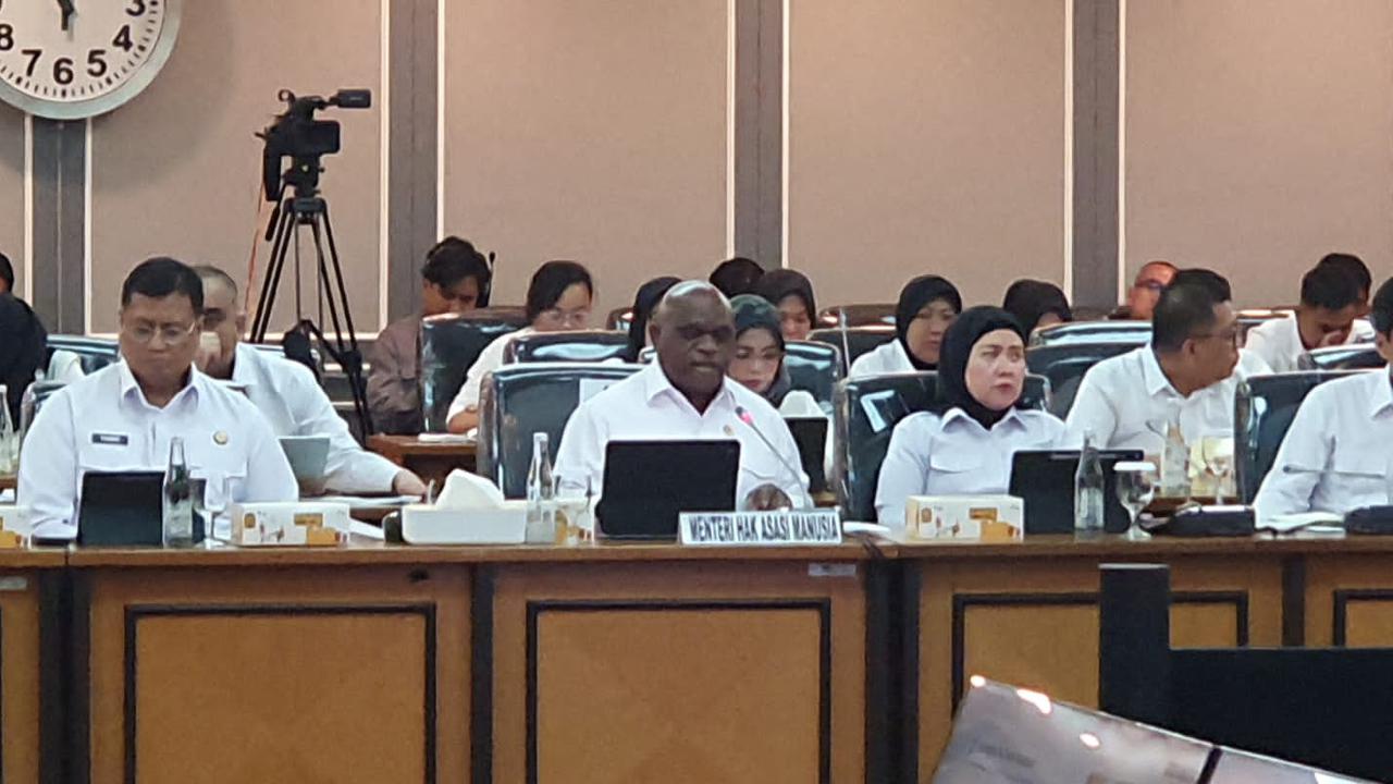 Menteri Natalius Pigai: Amnesti Hanya untuk Napi Politik Papua Bukan Kelompok Bersenjata