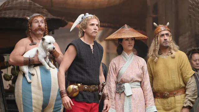 Para karakter utama dalam film live action Asterix & Obelix: The Middle Kingdom.