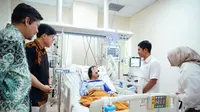 Lawan Sirosis, Anak Donorkan Hati untuk Transplantasi Sang Ayah