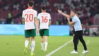 Pelatih kepala Timnas Indonesia, John Herdman memberikan instruksi kepada pemainnya dalam laga final FIFA Series 2026 di Stadion Utama Gelora Bung Karno (SUGK), Senayan, Jakarta, Senin (30/03/2026). (Bola.com/M Iqbal Ichsan)
