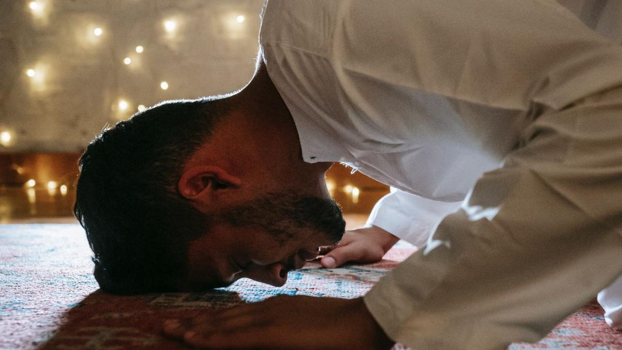 <b>Doa Sujud Terakhir Arab Latin dan Artinya</b>