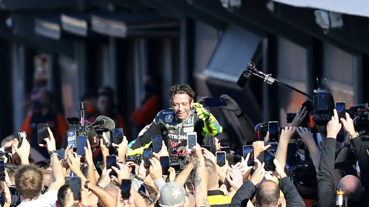 FOTO: Momen-Momen Terakhir Valentino Rossi di MotoGP