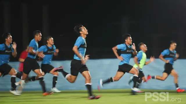 Timnas Indonesia berlatih di Thailand.