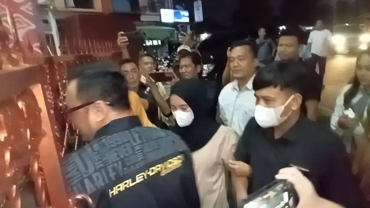 Linda Sahabat Vina Cirebon