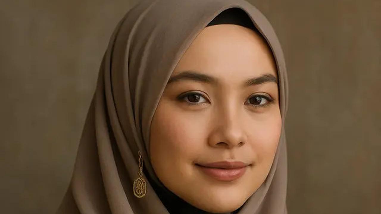7 Model Hijab Segi Empat untuk Kondangan di 2025, Tampil Rapi dan Stylish