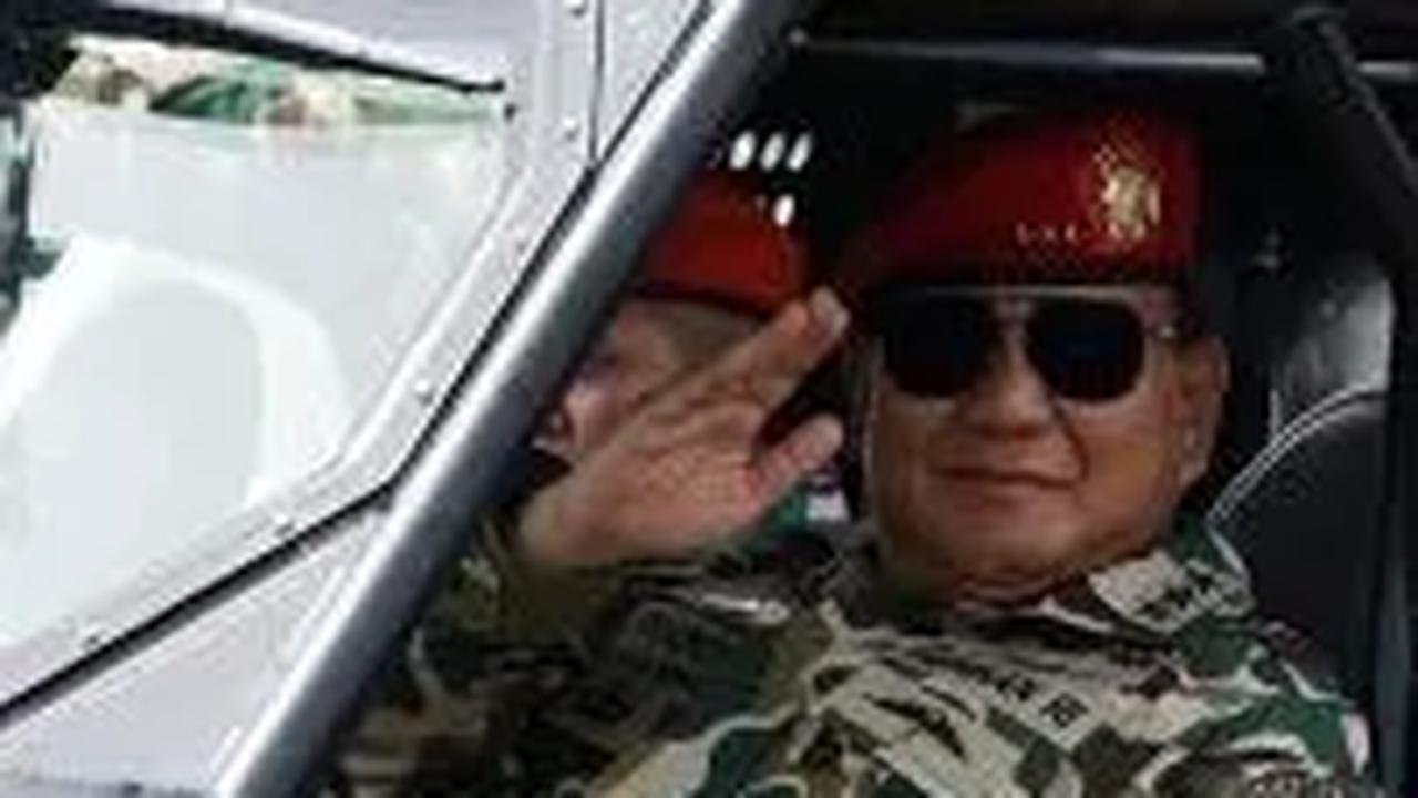Selain di pemerintahan, Prabowo juga dikenal sebagai seorang perwira tinggi militer yang memiliki rekam jejak tak main-main.