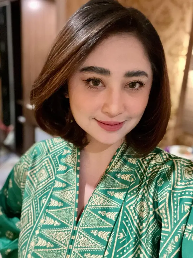 [Fimela] Dewi Perssik