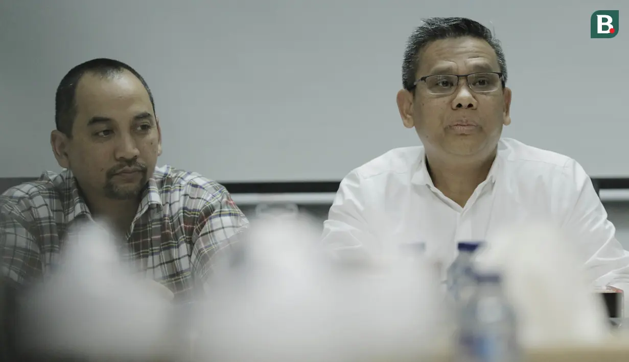 CEO PT Liga Indonesia Baru (LIB), Berlinton Siahaan, memberi keterangan saat jumpa pers di Kantor LIB, Jakarta, Selasa (6/3/2018). PT LIB telah melunasi sisa subsidi kepada 18 klub Liga 1 dengan total lebih dari Rp38 miliar. (Bola.com/M Iqbal Ichsan)