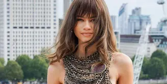 Dewan Perancang Mode Amerika (CFDA) mengumumkan bahwa Zendaya akan menjadi CFDA Fashion Icon Award 2021. Penghargaan ini sekaligus menjadikan pemain “Spider-Man: No Way Home” itu sebagai penghargaan termuda dalam sejarah.(Instagram/zendaya).