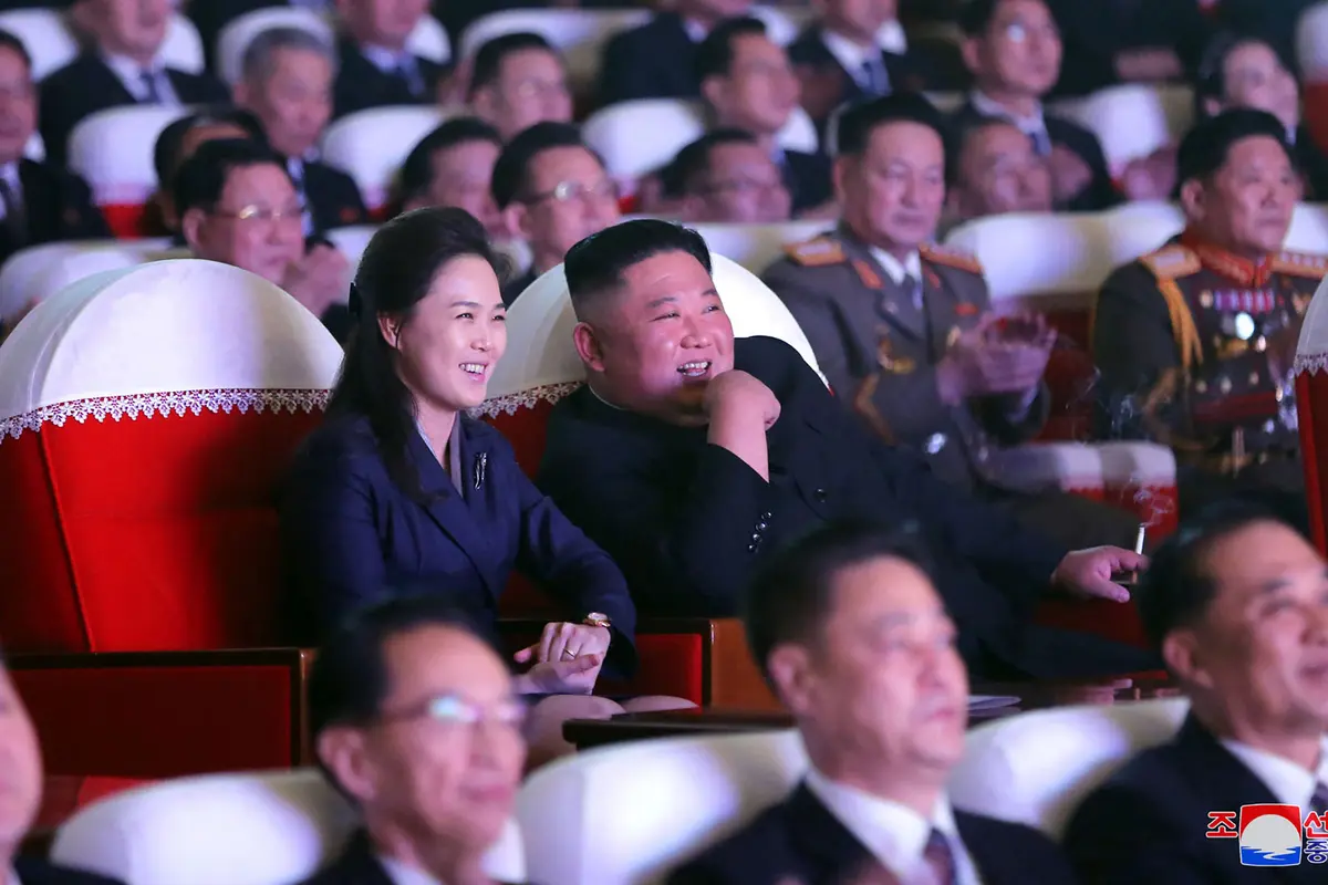 Istri Kim Jong-un Muncul Usai Setahun Menghilang
