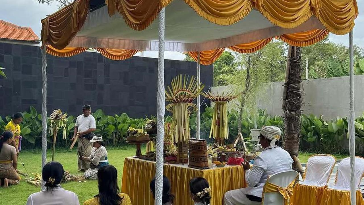 8 Potret Rumah Mewah Baru Jennifer Coppen, Dibangun untuk Kamari - Lakukan Upacara Melaspas Sebelum Dihuni