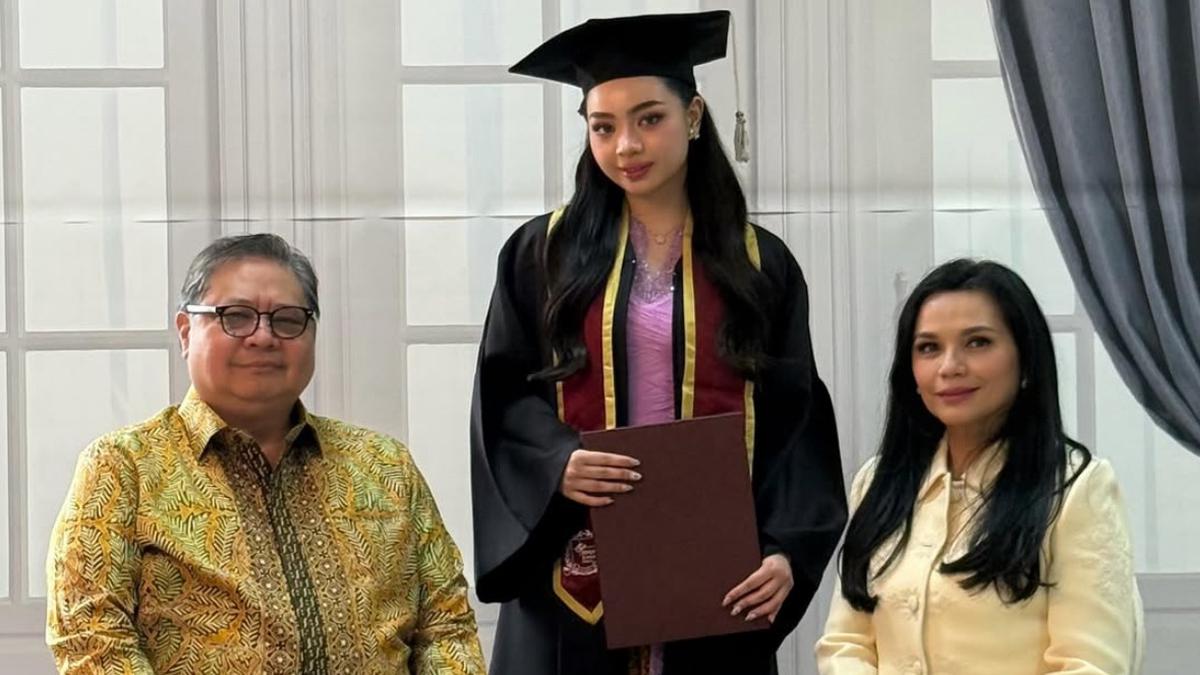 Pesona Anggun Putri Airlangga Hartanto dan Yanti Airlangga, Natalie saat Wisuda Dibalut Kebaya Modern Lilac dari Desainer Tanah Air