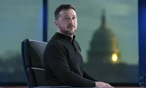 Presiden Ukraina Volodymyr Zelenskyy selama wawancara dengan FOX News Channel di Washington, Jumat (28/2/2025). (Dok.&nbsp; AP/Jose Luis Magana)