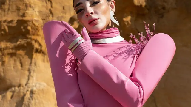 Potret Cantik Logina Salah, Miss Universe Mesir Pertama yang Curi Perhatian