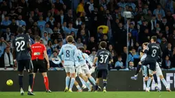Valverde mencetak gol kemenangan dari luar kotak penalti setelah memanfaatkan blunder dari pemain tuan rumah. (AP Photo/Lalo R. Villar)