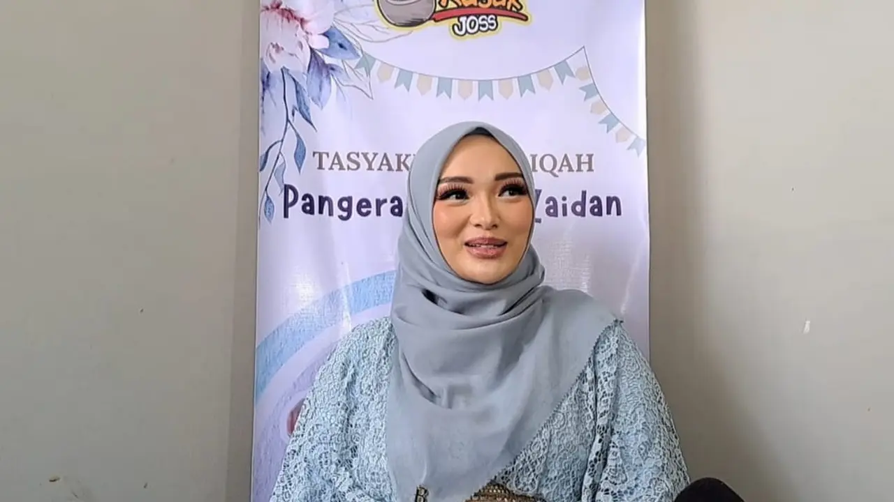 Zaskia Gotik  semringah, di Kawasan Permata Hijau, Jakarta Selatan, Rabu (9/4/2025).