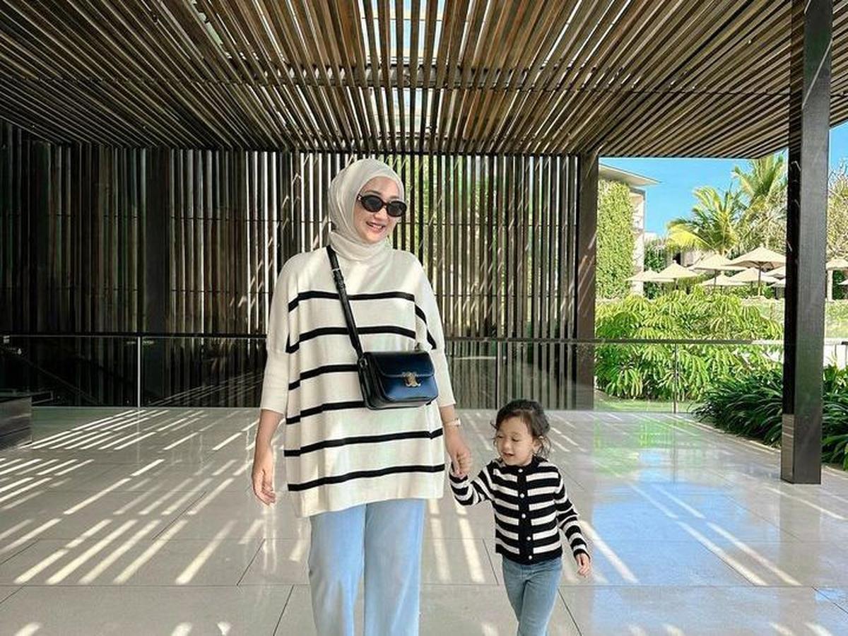 Potret Dian Pelangi dan Rumi di Bali