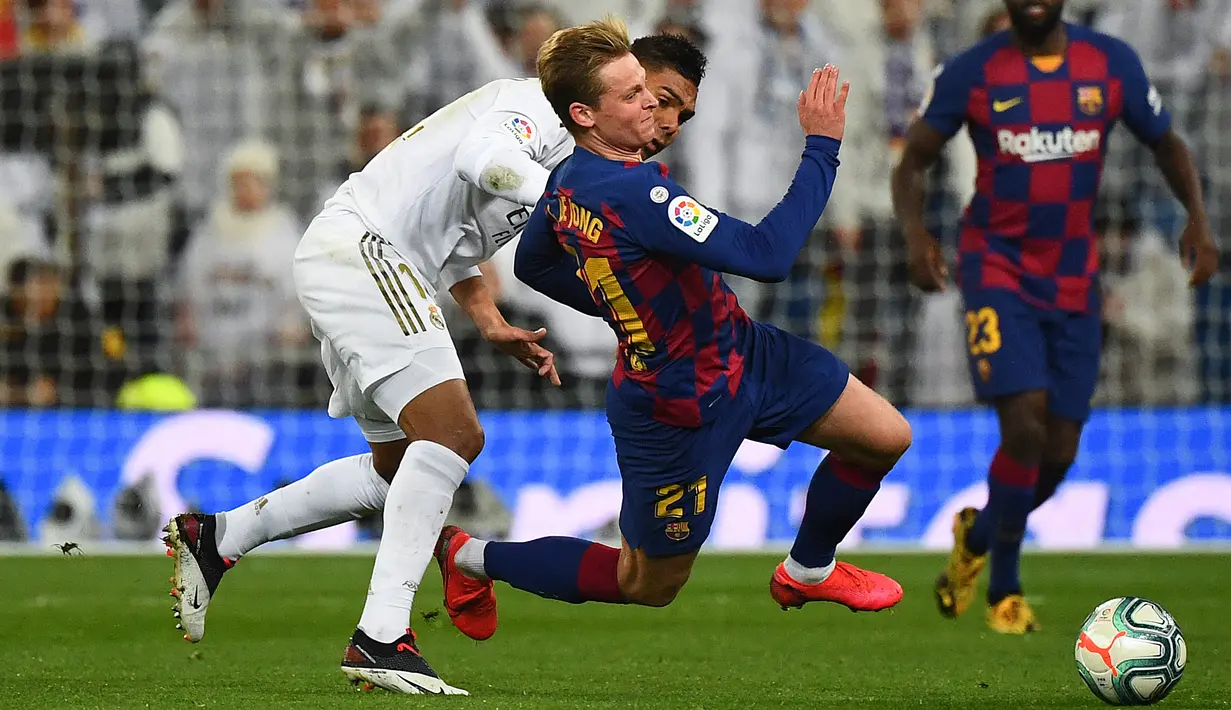 Selama berseragam Barcelona, De Jong sudah menjalani 26 pertandingan di Liga Spanyol 2019-2020. (AFP/Gabriel Bouys)