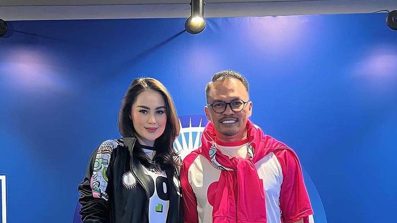 Pada Pileg 2024, Faisal Haris dari Partai Amanat Nasional (PAN) meraih perhatian dengan blusukannya bersama istri, Jennifer Dunn.<br>