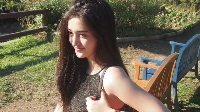 Gaya Liburan Ranty Maria, Modis dan Memukau