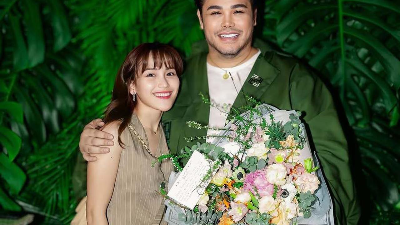 8 Potret Ayu Ting Ting Ucapkan Selamat Ulang Tahun ke Ivan Gunawan, Netizen Ramai Jodohkan Mereka Lagi