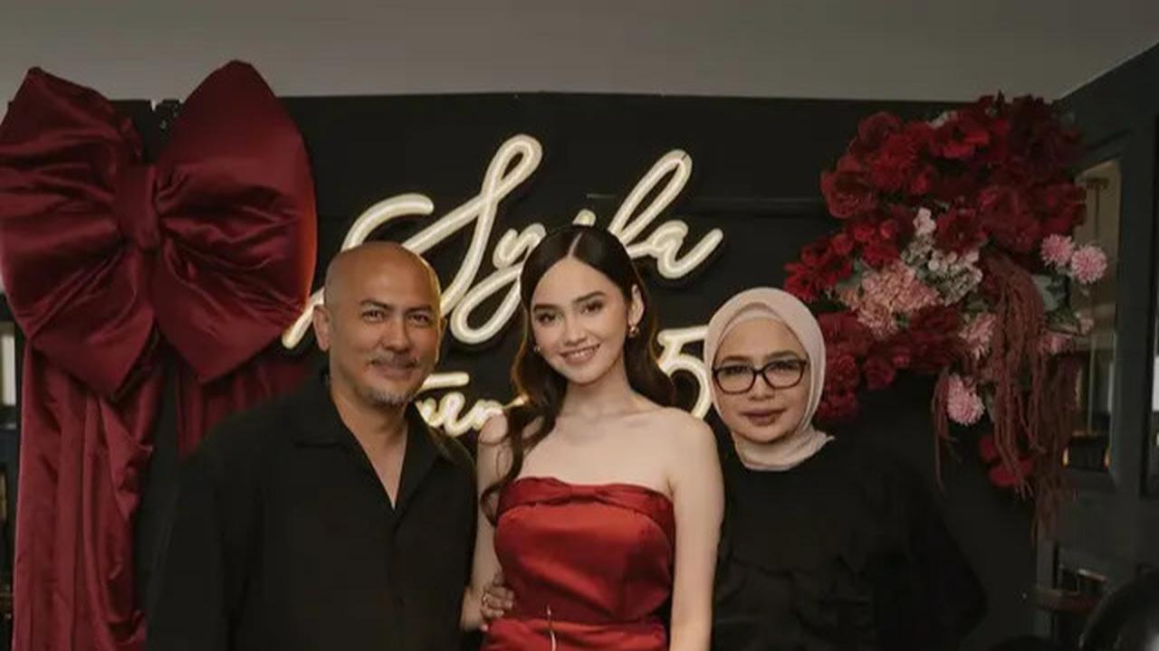 Detail Dress Merah Syifa Hadju di Perayaan Ultah ke-25, Tampil Anggun dan Menawan