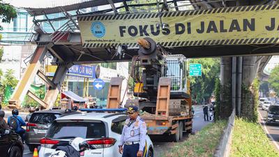 JPO Tendean Dirobohkan, Pemprov DKI Masih Kaji Pembangunan Ulang